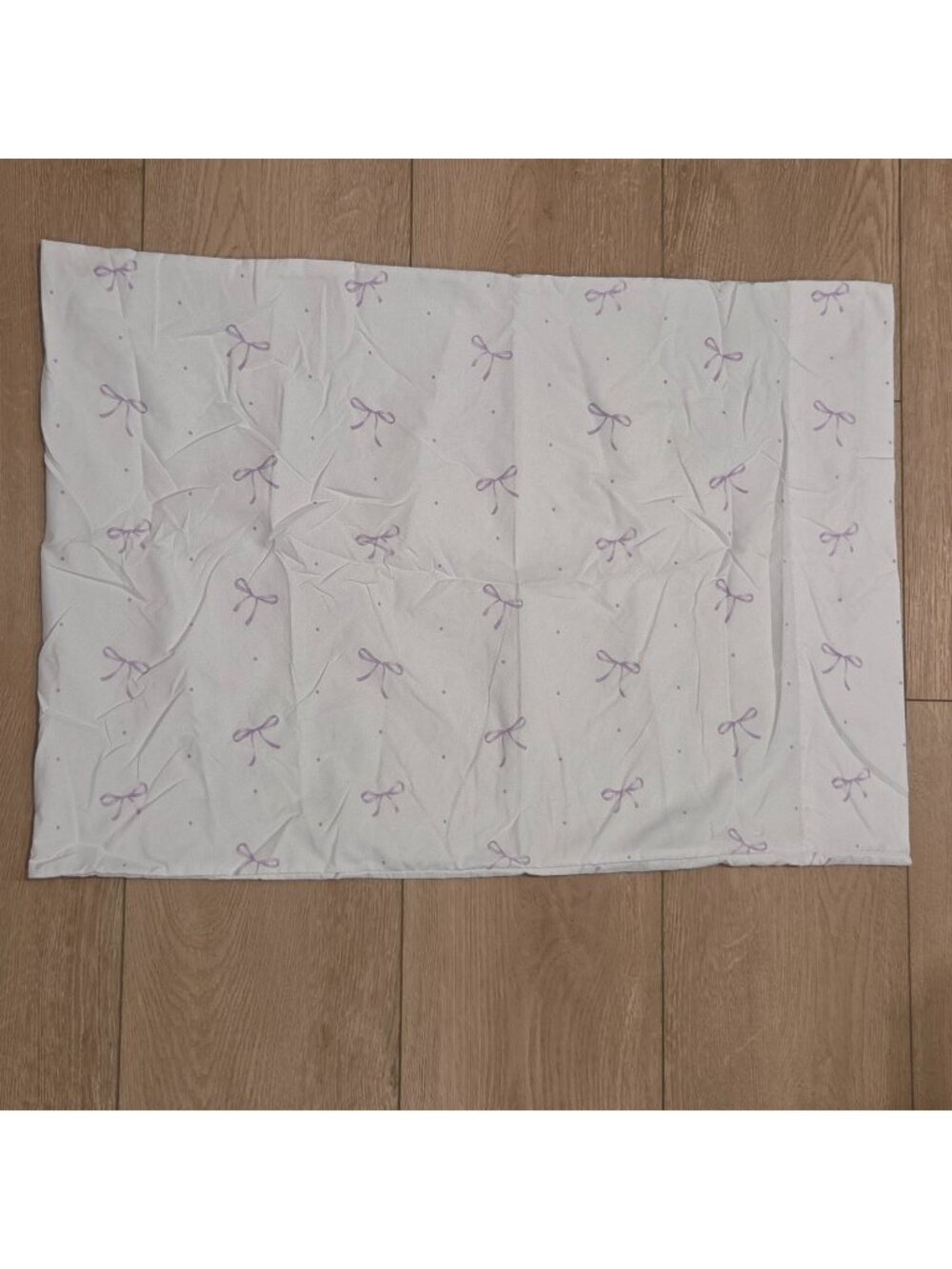 Rachel Zoe White & Lavender Purple Bow Print Standard Pillowcase